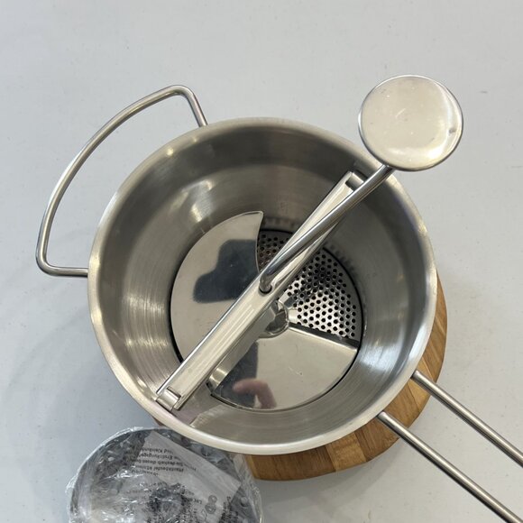 Stainless Steel Ergonomic Mashed Potato Mill! - Picture 2 of 7